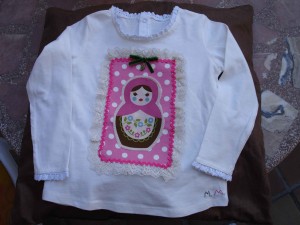 Camiseta matrioska rosa