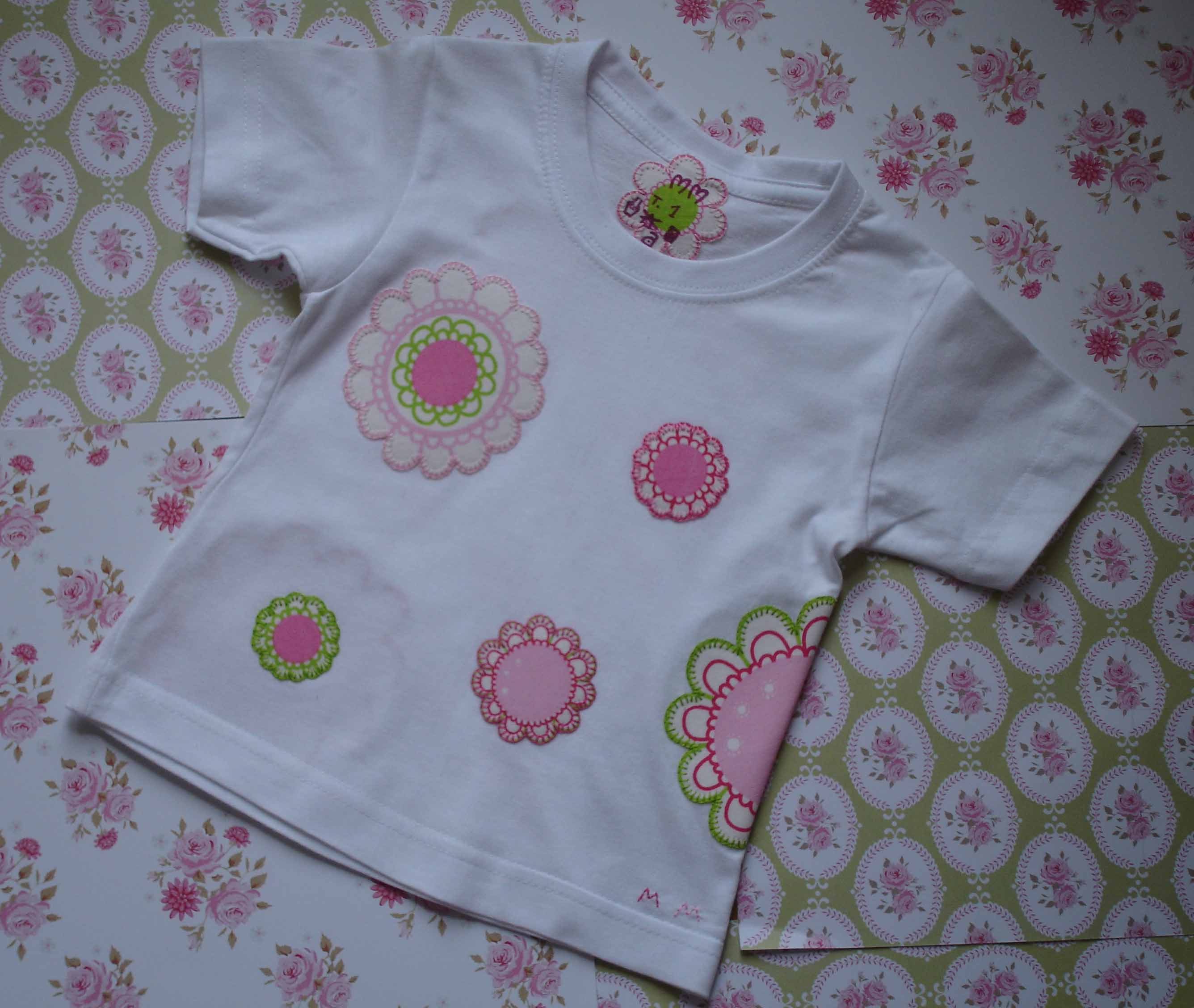 Camiseta flores Lucía 1