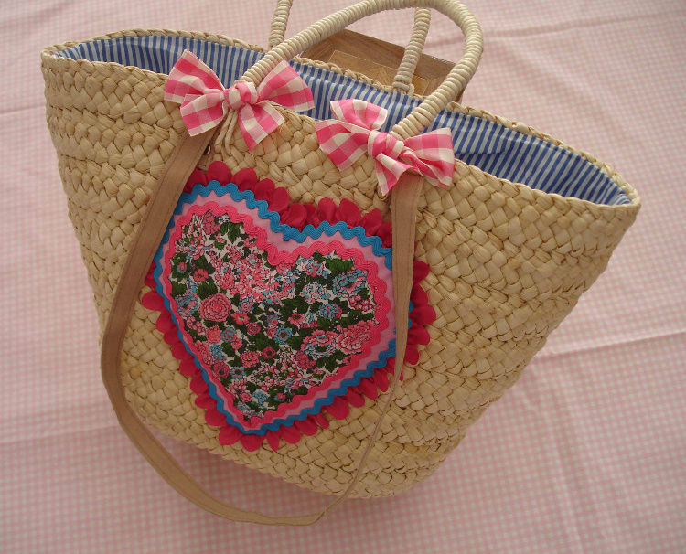 Conjunto Sofía. Capazo 1