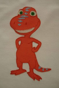 Polo Dinotren. Julian. Detalle