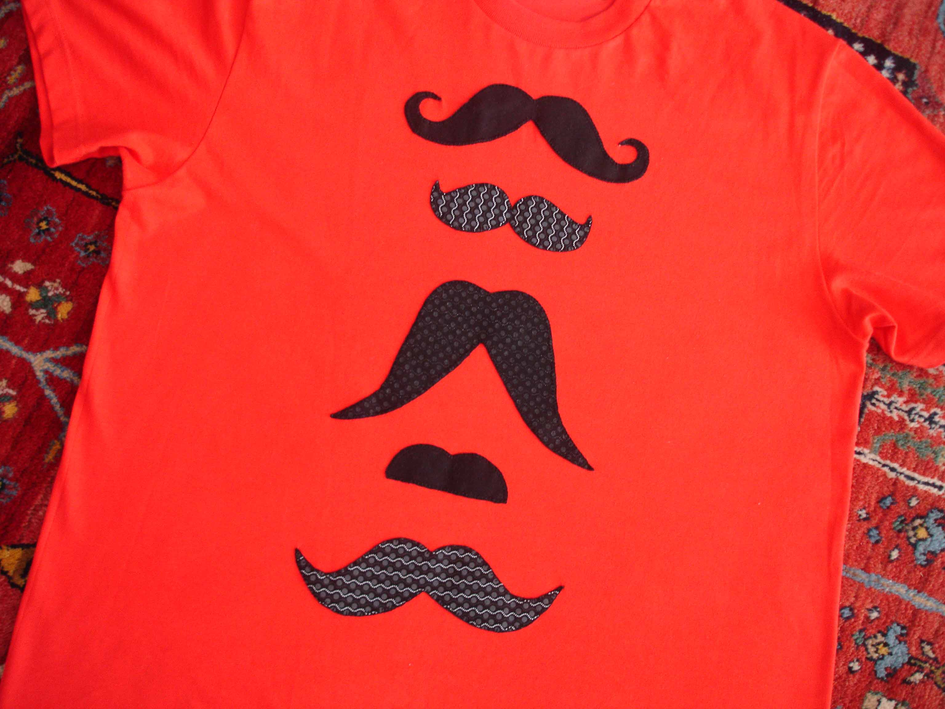 Camiseta bigotes Mario 1