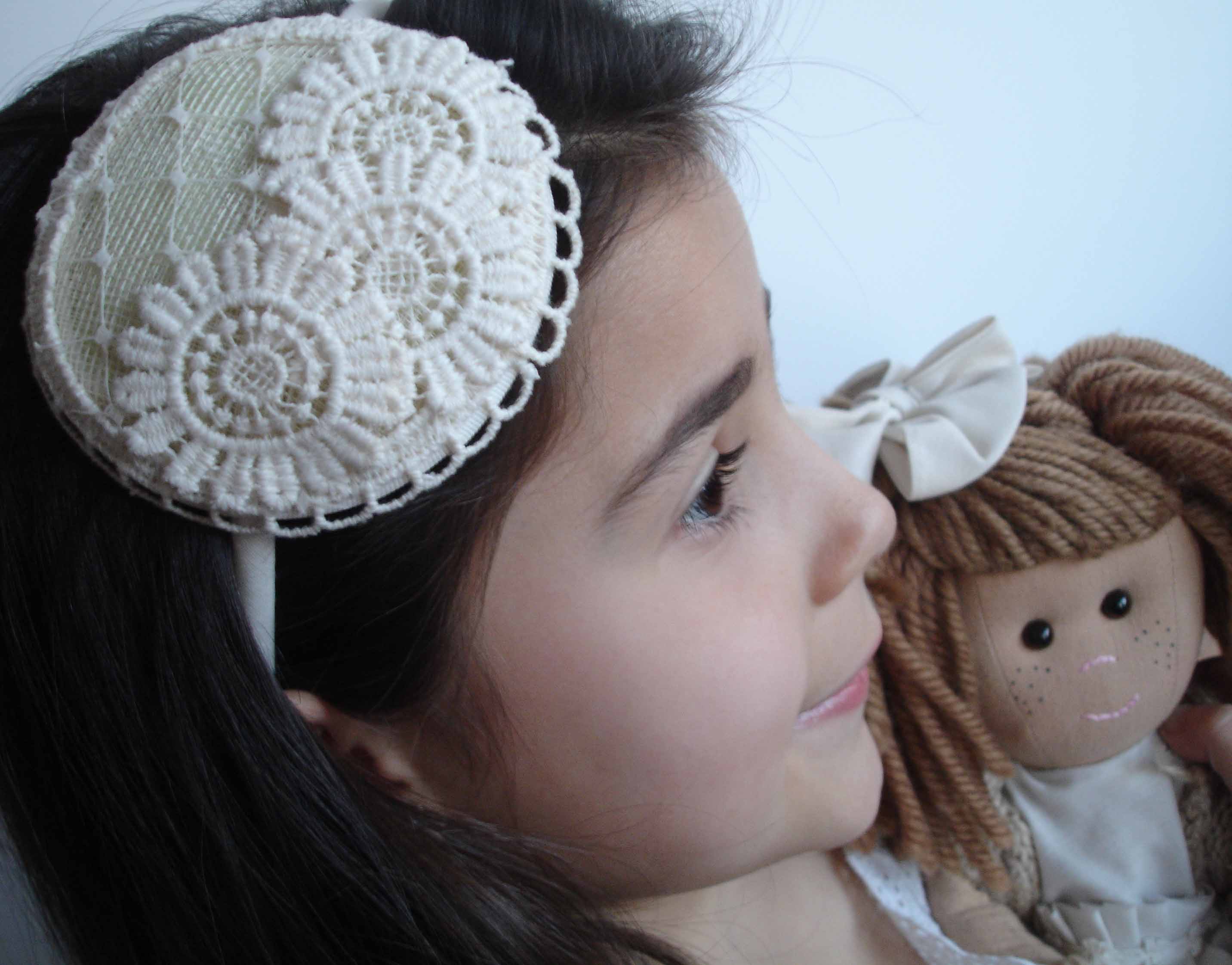 tocado flores guipur Jimena