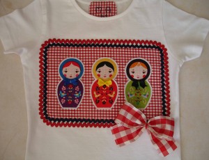 camiseta matrioskas roja