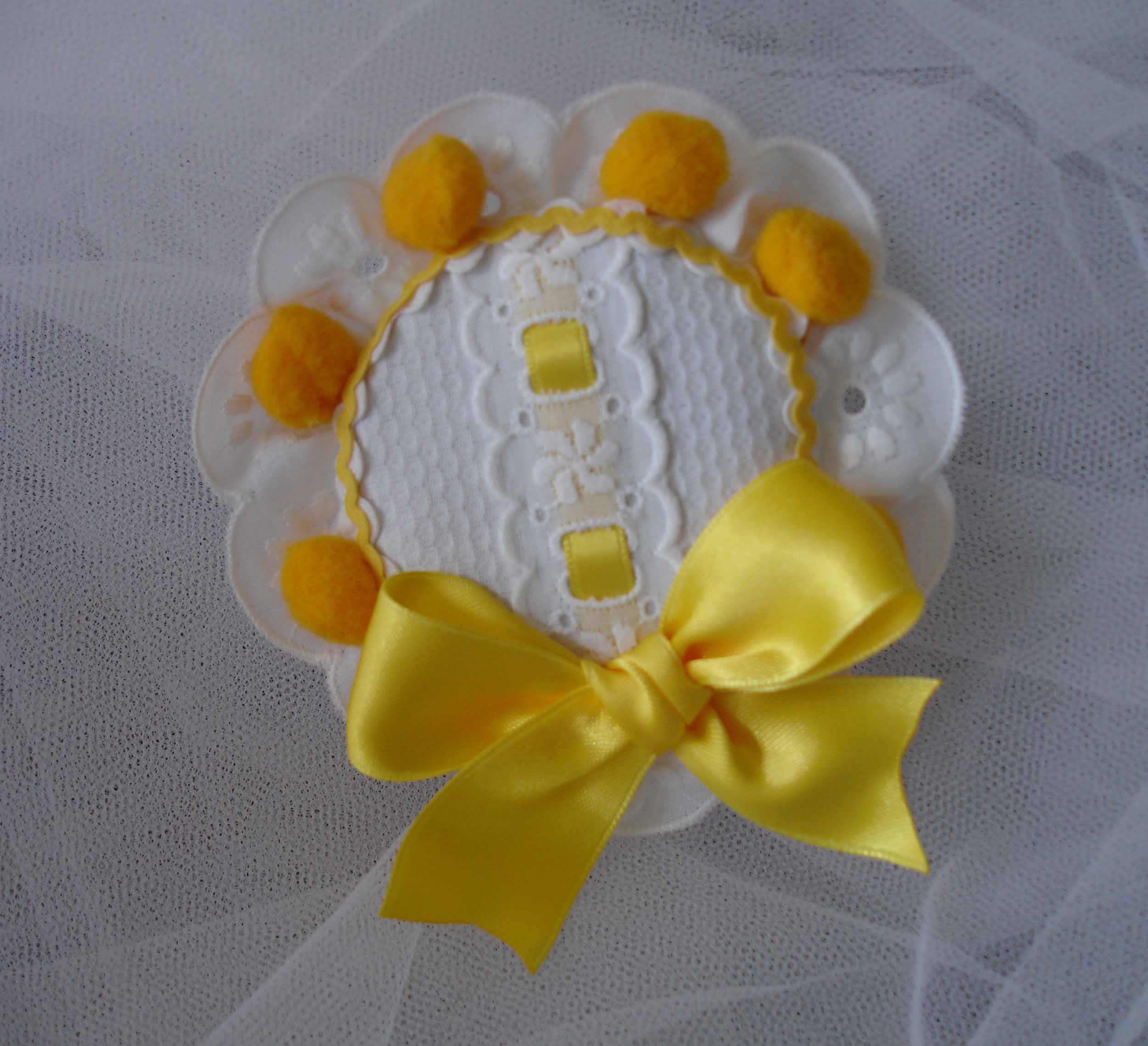 Tocado amarillo Aitana