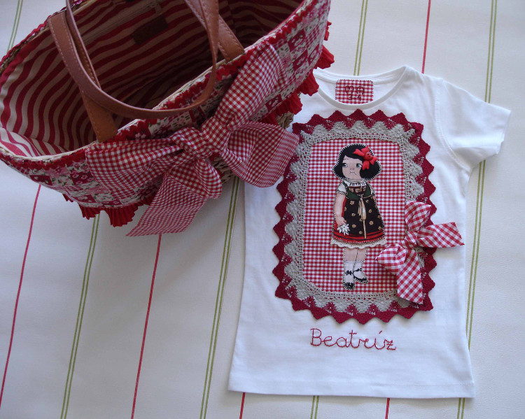 Camisetas Beatríz muñequita y capazo 6