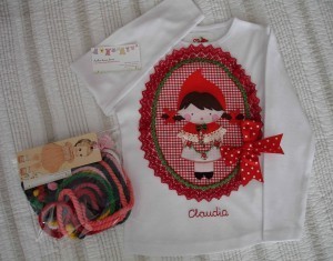 Camisetas Claudia. Caperucita Roja