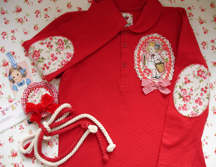 Polo rojo muñequita y pinza 5