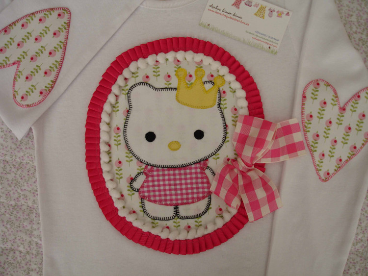 Camisetas Hello Kitty y Gorjuss Nuria 2