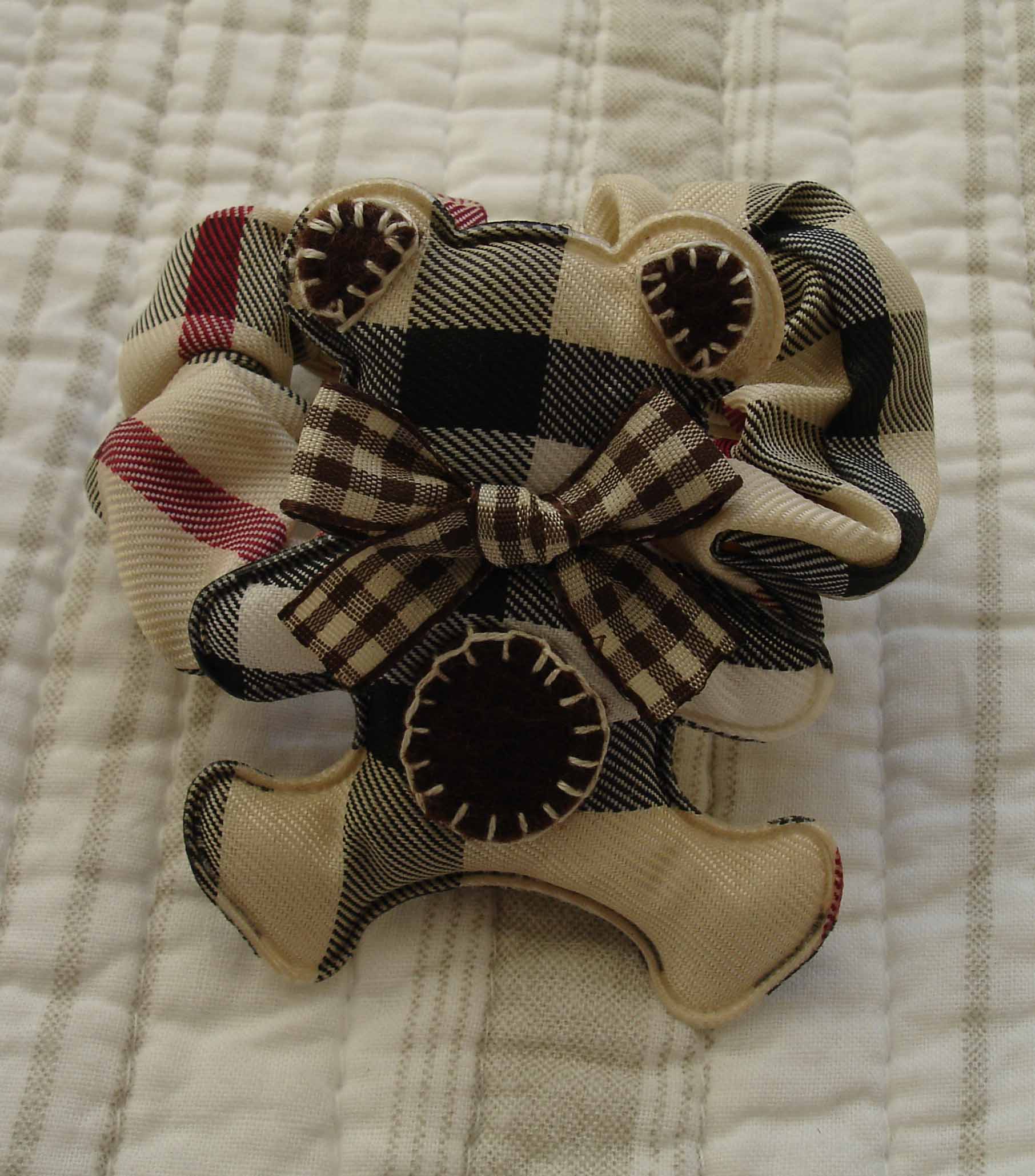 Diademas y coleteros Burberry 4