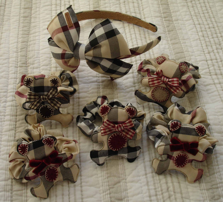 Diademas y coleteros Burberry 7