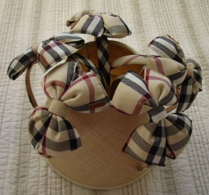 Diademas y coleteros Burberry 8