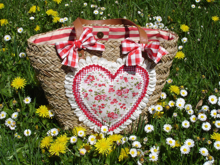 capazo corazón flores 2