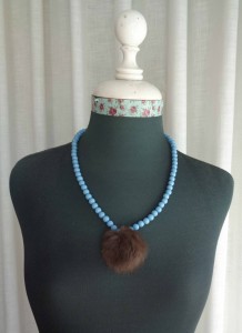 Collares pompom pelo 3