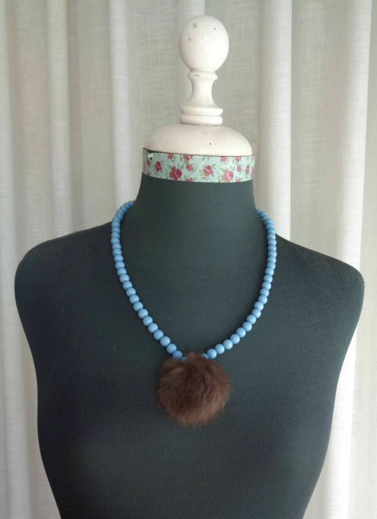 Collares pompom pelo 3