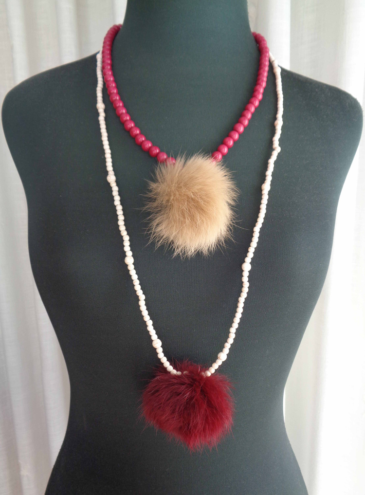 Collares pompon pelo 1